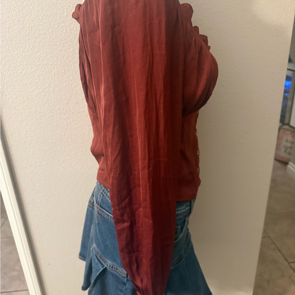 Chic Button-Up Rust Blouse - Picture 4 of 5